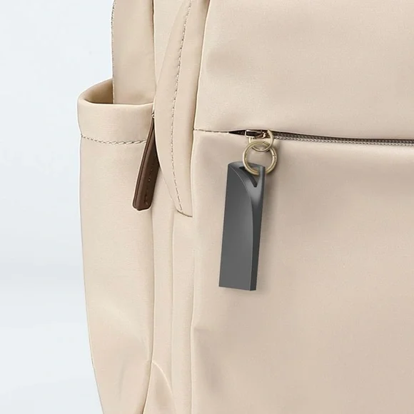 128GB USB 3.0 Flash Drive - Picture 8 of 11